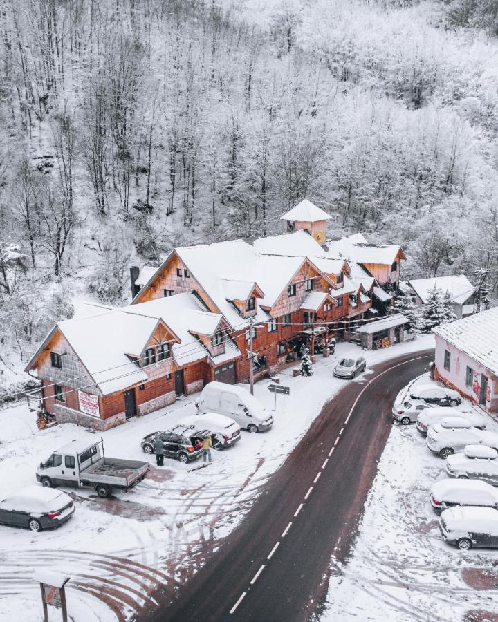 Apartman Pustolov - Stara Planina Crni Vrh Exterior photo